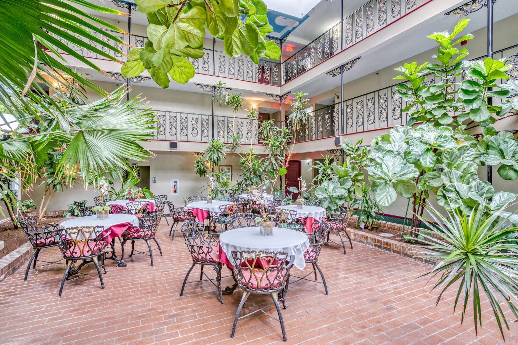 فندق Oyo Townhouse Tulsa Woodland Hills المظهر الخارجي الصورة
